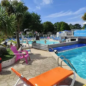 Camping Mobil-home 6/8 Personnes Au Domaine De Kerlann,, Pont-Aven